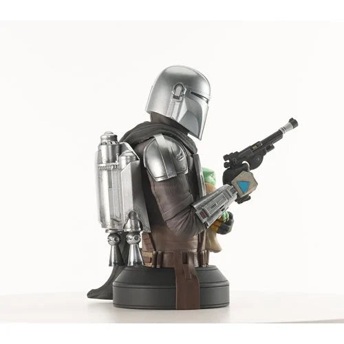 Star Wars: Mandalorian with Grogu 1:6 Scale Mini-Bust - PX