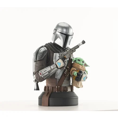 Star Wars: Mandalorian with Grogu 1:6 Scale Mini-Bust - PX